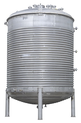 Speciality processing tank with half pipe heat transfer
